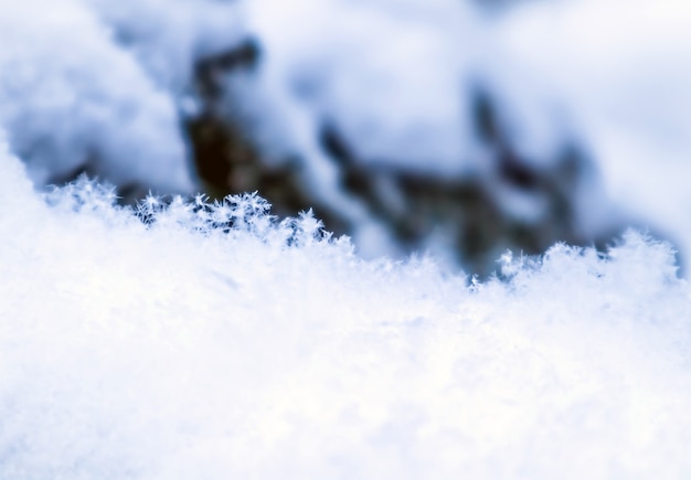 Fundo de neve fresca, textura de neve de fundo natural em tom azul