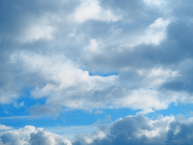 Fundo de paisagem de nuvens à luz do dia