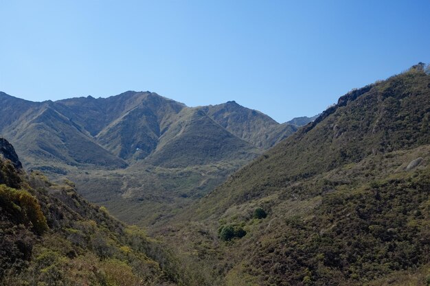 fundo de paisagem montanhosa