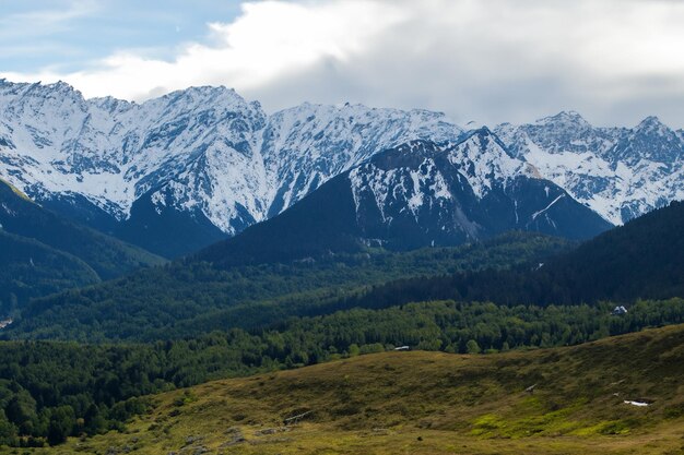 Foto fundo de paisagem montanhosa