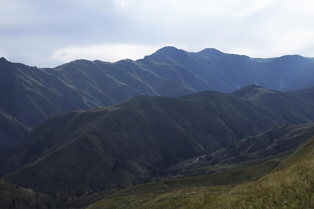 Foto fundo de paisagem montanhosa