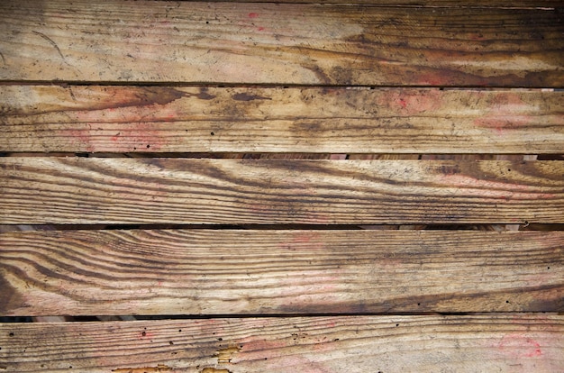 Fundo de tábuas de madeira horizontais Textura de tábuas de caixa A madeira é suscetível a danos pelo besouro de casca