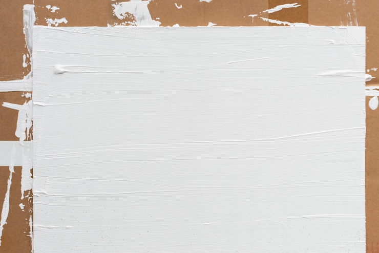 Foto fundo pintado de branco em fundo marrom