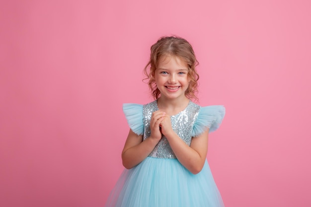 fundo rosa menina, lindo vestido de princesa