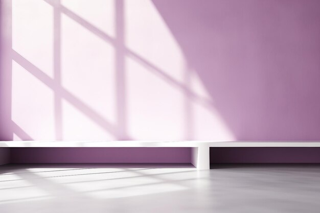 Fundo roxo pastel vazio para apresentação do produto com sombra e luz das janelas