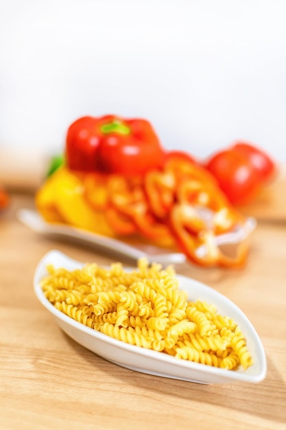 Fusilli italiano em chapa branca