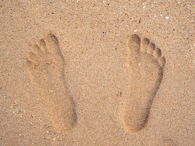 Fußabdrücke am Strand