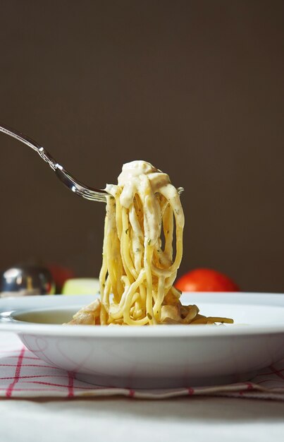 Gabel mit Spaghetti Carbonara