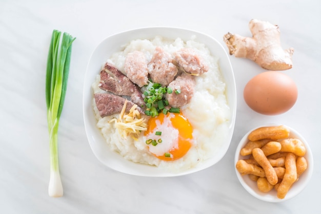 Gachas De Arroz Con Cerdo Y Huevo