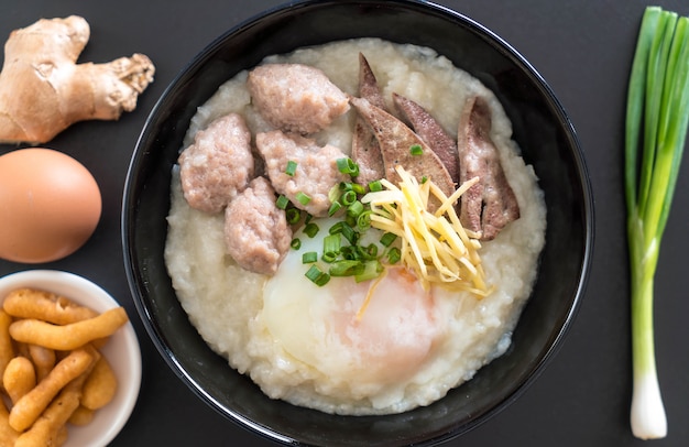 Gachas De Arroz Con Cerdo Y Huevo