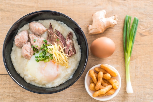 Gachas De Arroz Con Cerdo Y Huevo