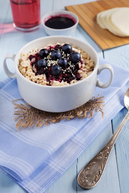 Gachas de avena con bayas