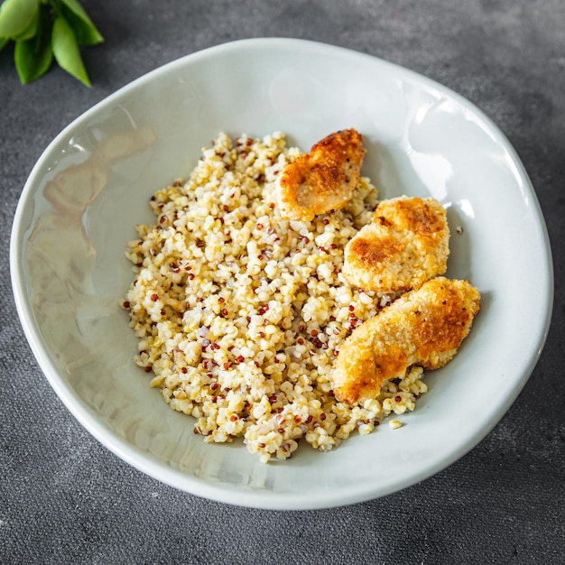 gachas de avena bulgur quinoa pollo empanizado pan rallado al horno aves de corral carne fresca comida saludable bocadillos