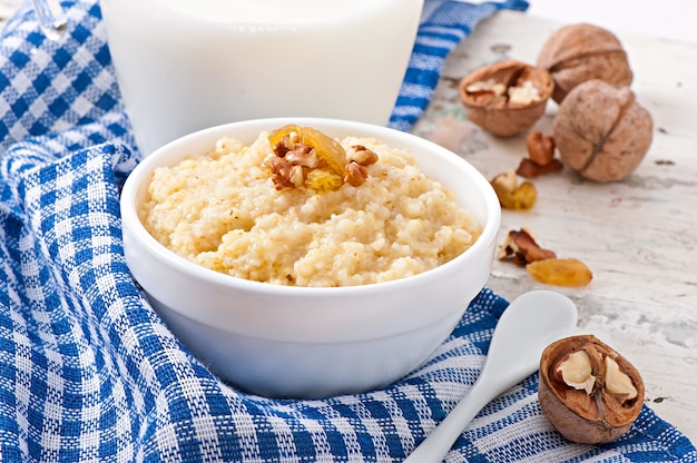 Gachas de avena en un tazón