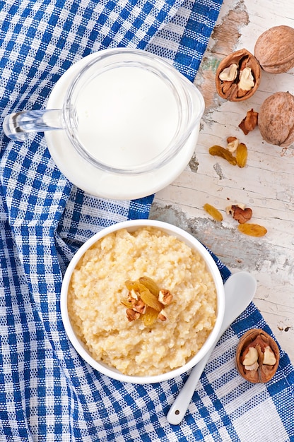 Gachas de avena en un tazón