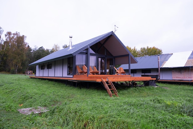 Gästehaus in Karelien Einstöckiges Hotel mit Badehaus