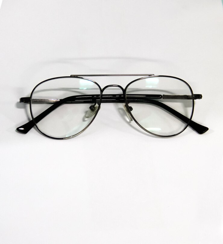 Gafas con marco ligeramente redondeado