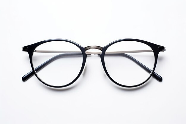 las gafas ópticas negras combinan la elegancia clásica con un borde moderno