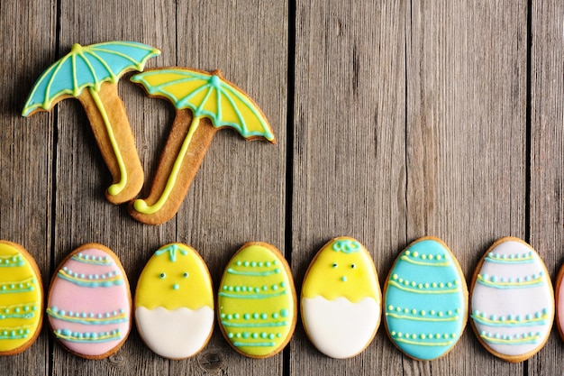 Galleta casera de pan de jengibre de Pascua