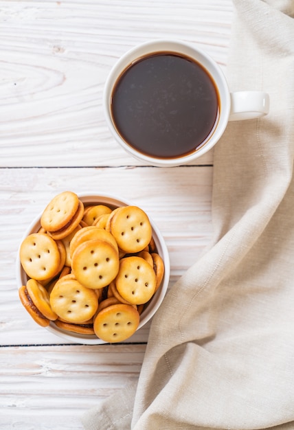 galleta con mermelada de piña