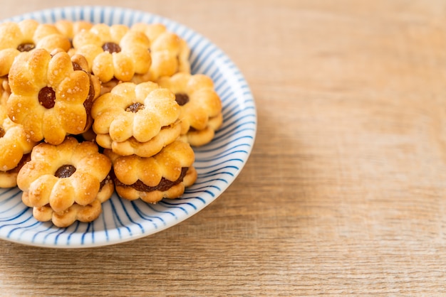 galleta con mermelada de piña