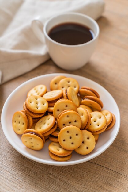 galleta con mermelada de piña