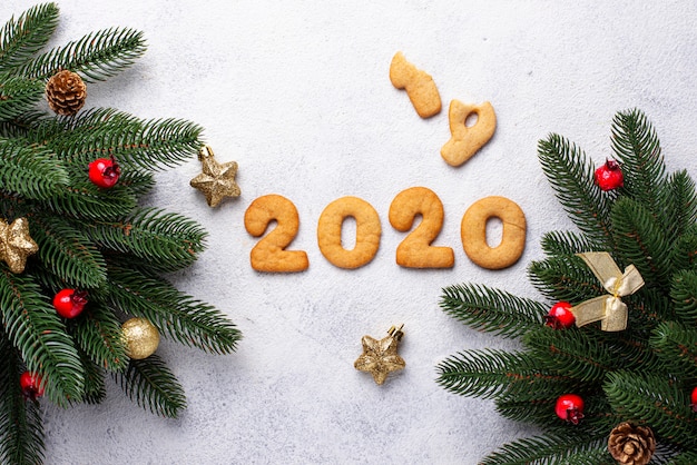 Galletas de año nuevo en forma 2020