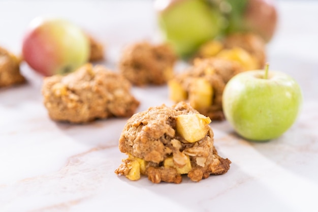 Galletas de avena con manzana