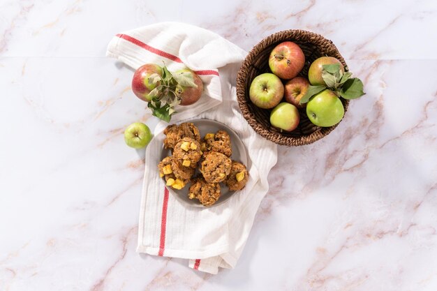 Galletas de avena con manzana