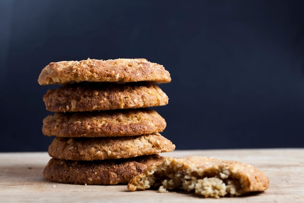 Galletas de avena tradicionales redondas dobladas