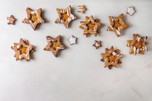 Galletas de azúcar en forma de estrella navideña