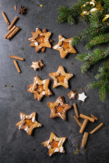 Galletas de azúcar en forma de estrella navideña