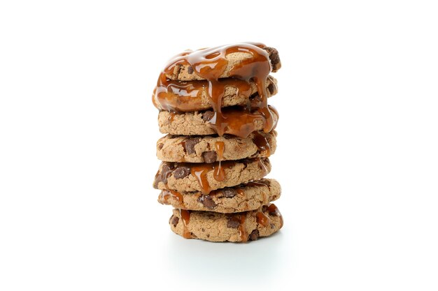 Galletas con caramelo aislado en blanco