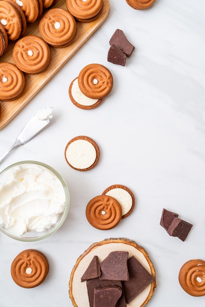 galletas de chocolate con crema