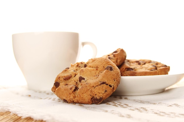 Galletas de chocolate y una taza de café