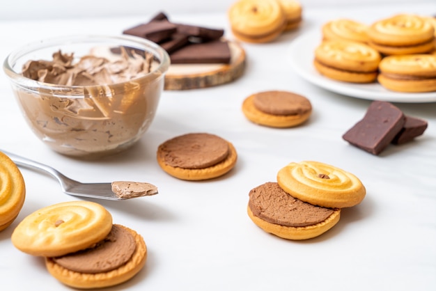 galletas con crema de chocolate