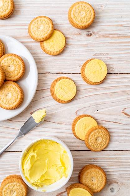 galletas con crema de mantequilla