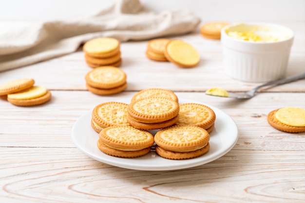 galletas con crema de mantequilla