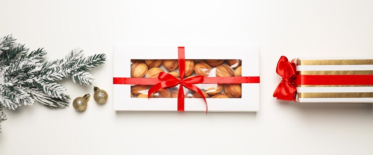 Galletas en forma de nueces en paquete de regalo.