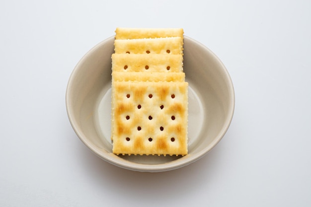 Galletas de galleta de aspecto delicioso en un tazón