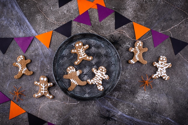 Galletas de halloween de miedo en forma de momia