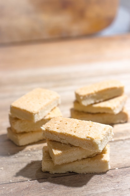 Las galletas del horno son sabrosas y deliciosas.