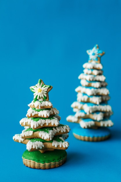 Galletas de jengibre de árboles de navidad