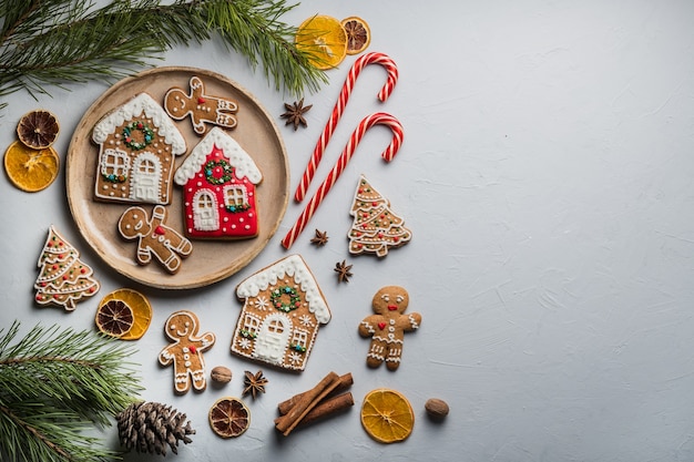 Galletas de jengibre para Navidad Pastelería dulce, festiva. Hermoso, especiado. Concepto de navidad