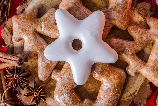 Galletas de jengibre navideñas con especias