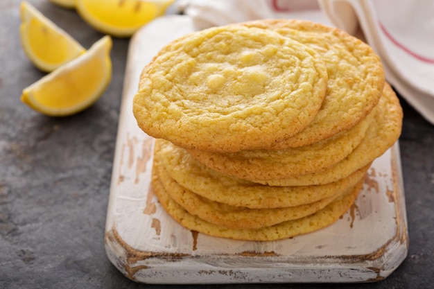 Galletas de limón con trozos de chocolate blanco