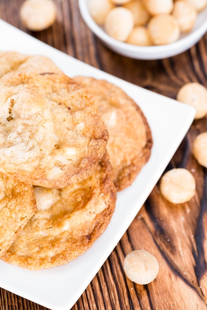 Galletas de macadamia recién hechas