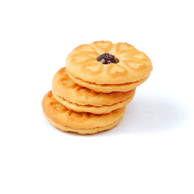 Galletas con mermelada de arándanos en blanco