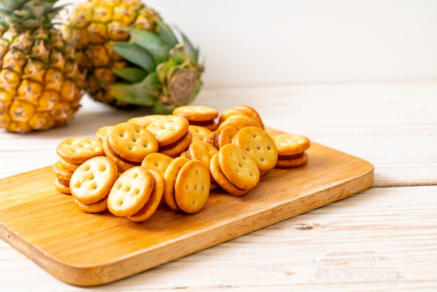 galletas con mermelada de piña