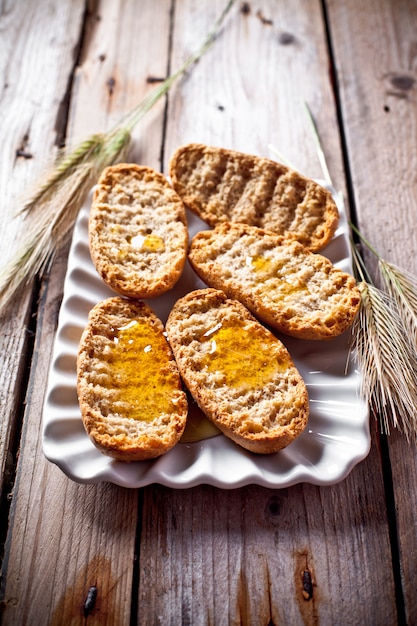 Galletas con miel en placa y orejas.